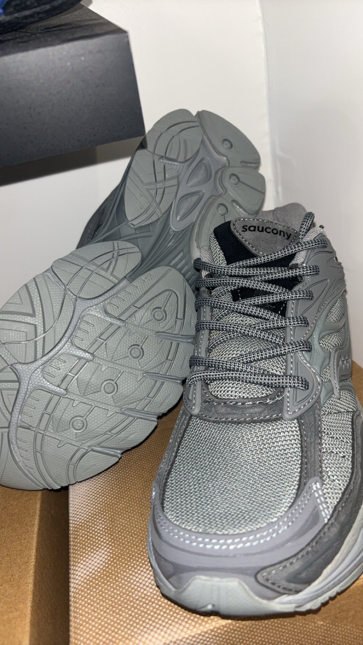 Saucony full gris